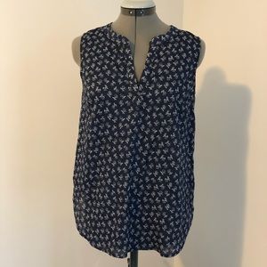 Gap Sleeveless top navy blue white floral XS